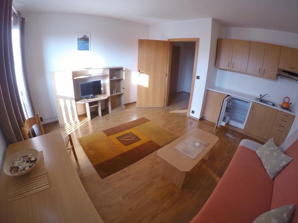 Hotel Faust Ντέτσιν Εξωτερικό φωτογραφία