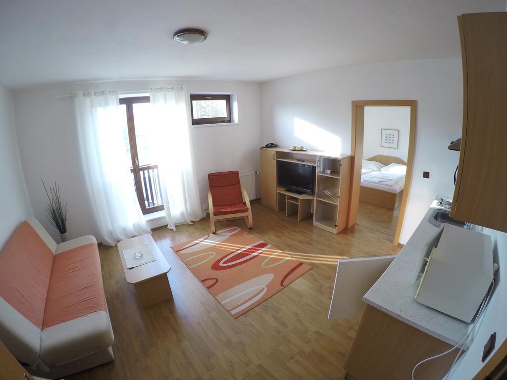 Hotel Faust Ντέτσιν Εξωτερικό φωτογραφία