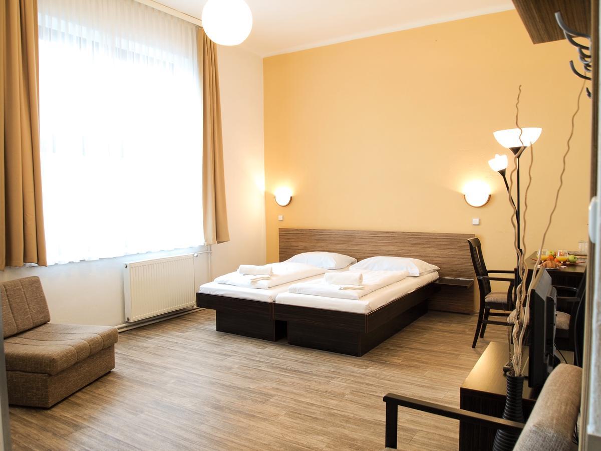 Hotel Faust Ντέτσιν Εξωτερικό φωτογραφία